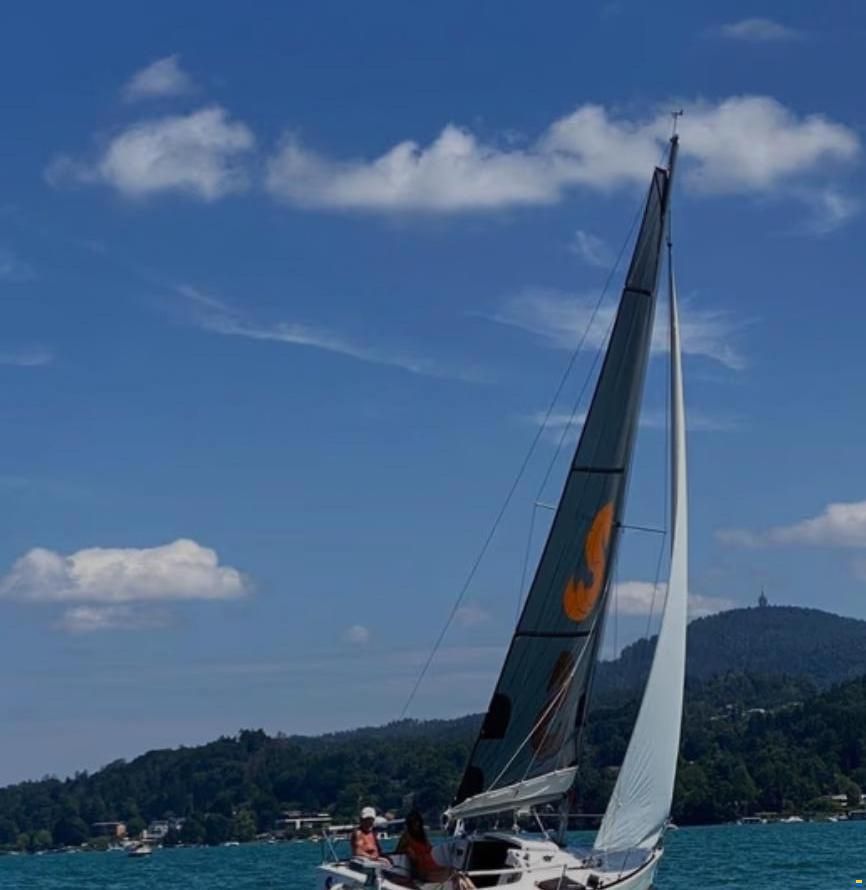 Beneteau First 211