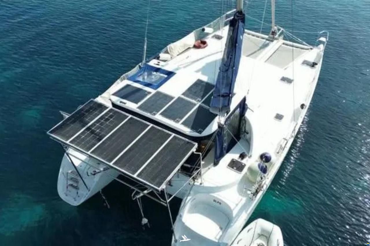 CNB Lagoon 380