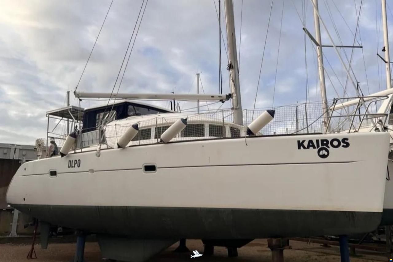 CNB Lagoon 380