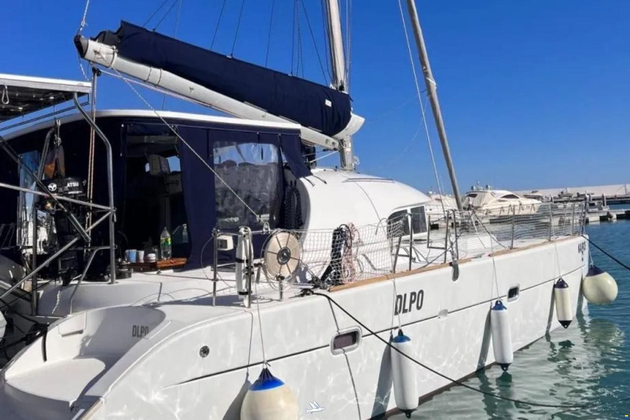 CNB Lagoon 380