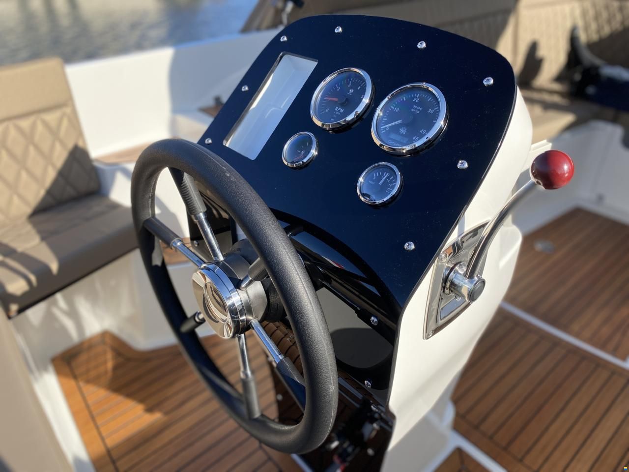 Oud Huijzer 650 Tender