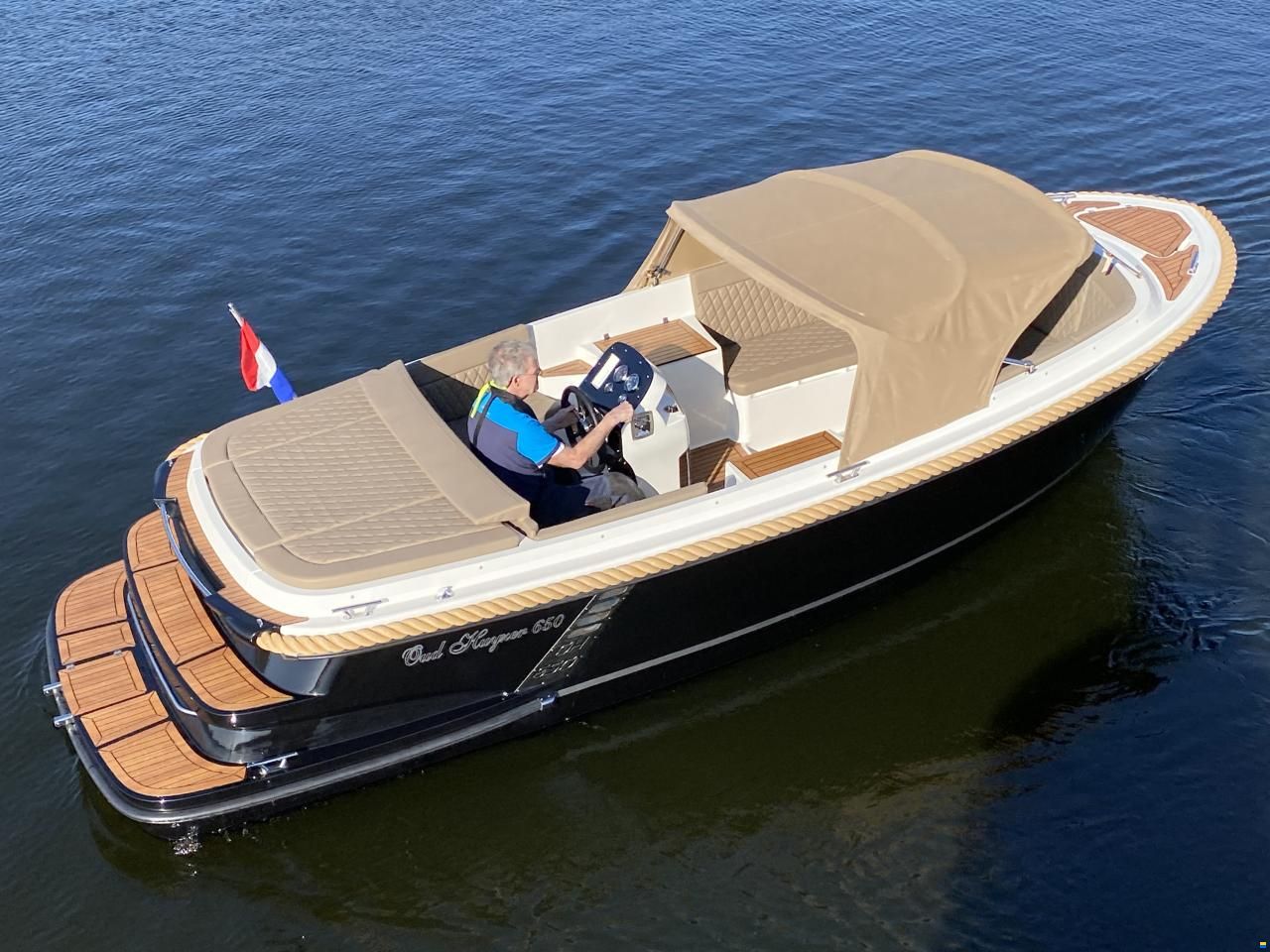 Oud Huijzer 650 Tender
