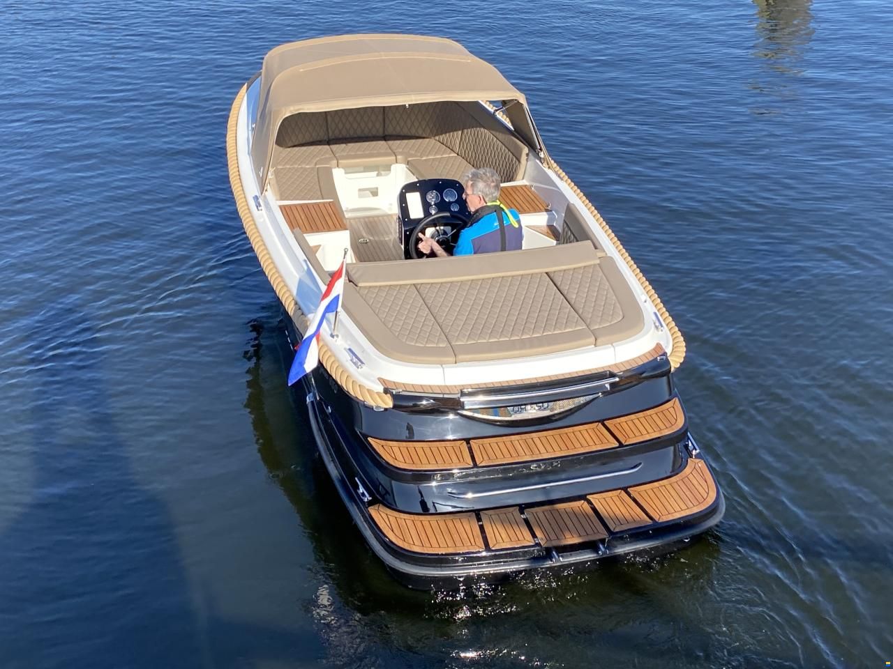 Oud Huijzer 650 Tender