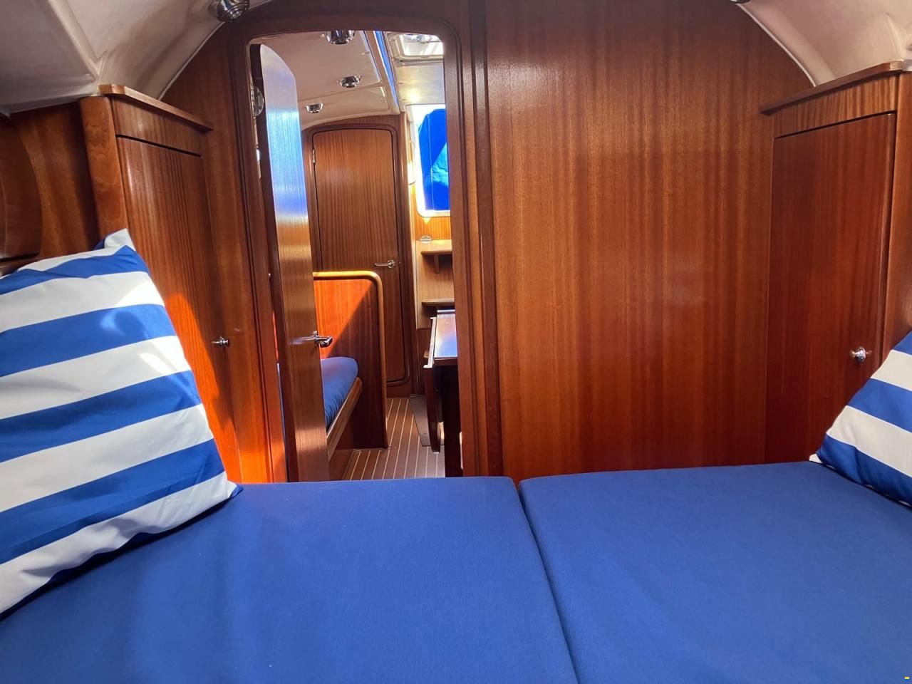 Bavaria 32