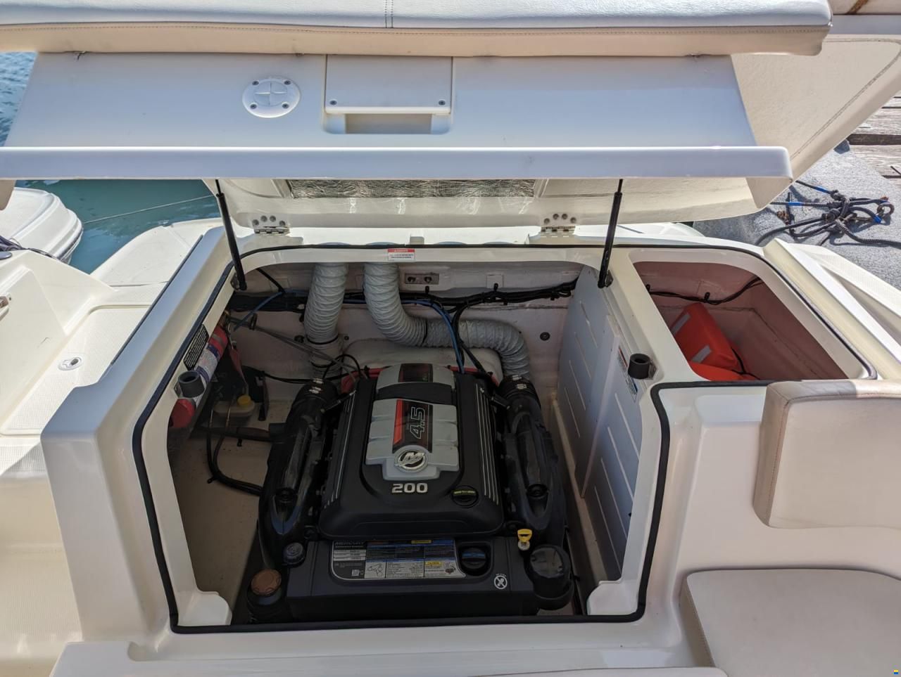 Bayliner VR5