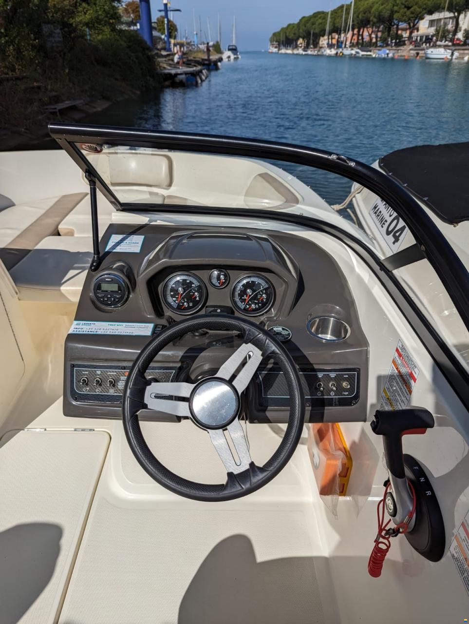 Bayliner VR5