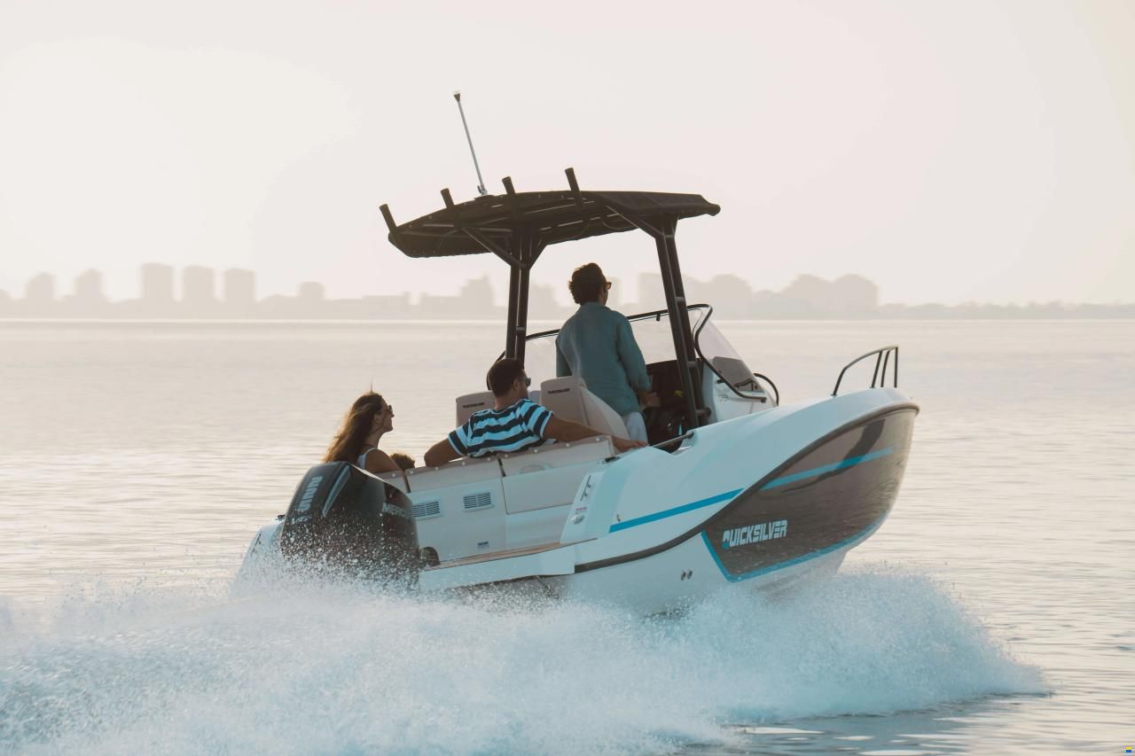 Quicksilver 705 Open