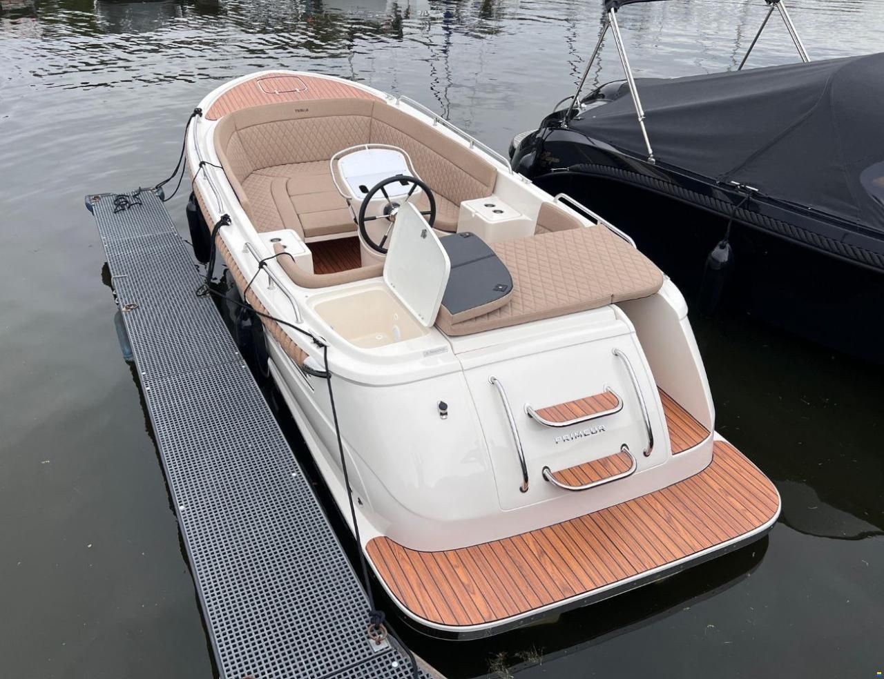 Primeur 625 Tender