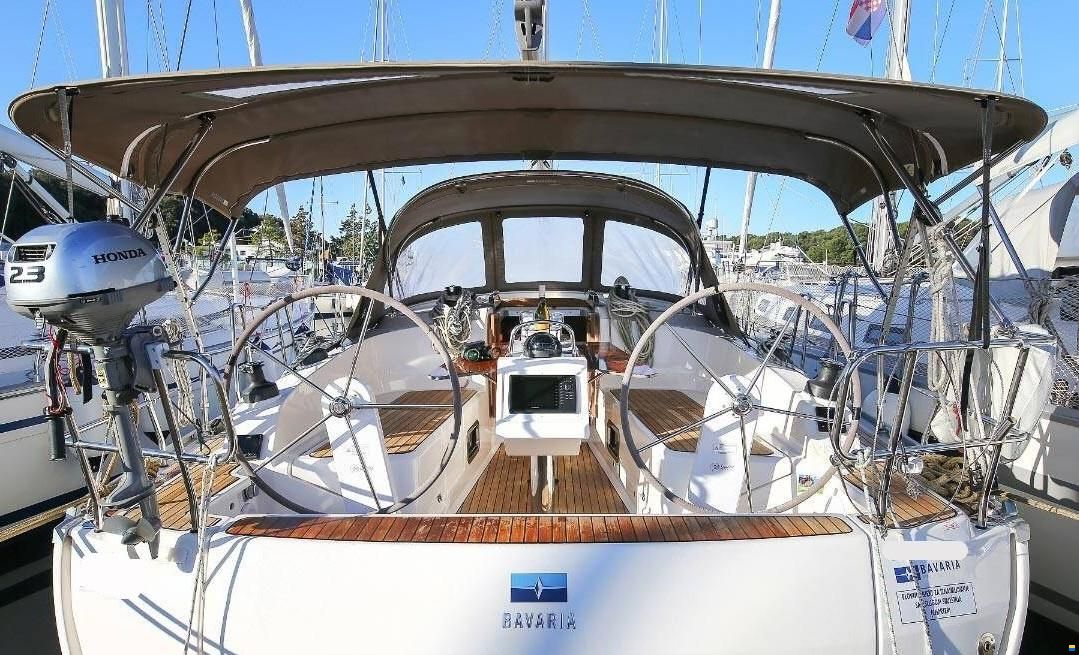 Bavaria 37 Cruiser NEW ENGINE