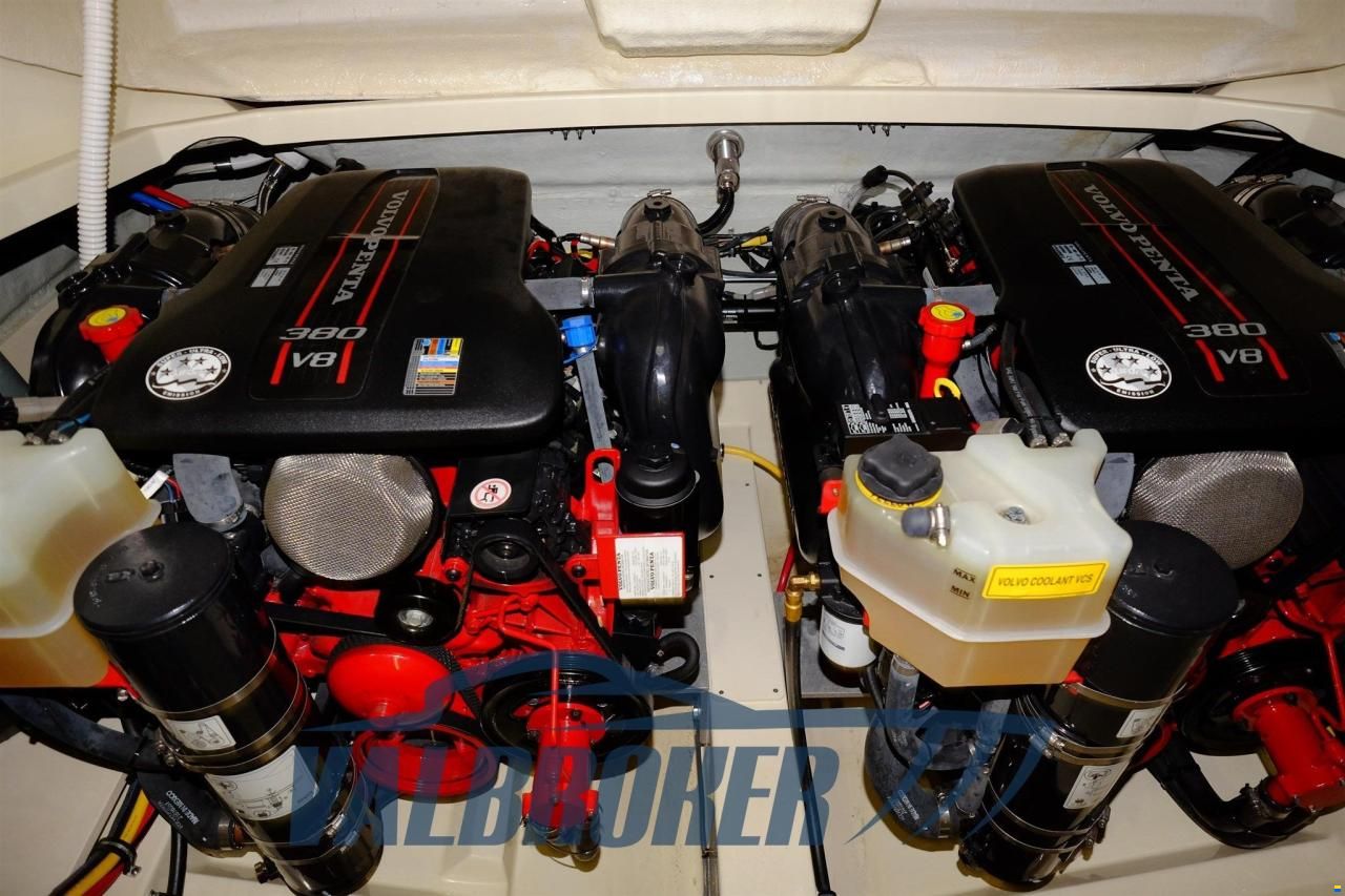 Chris Craft CORSAIR 32