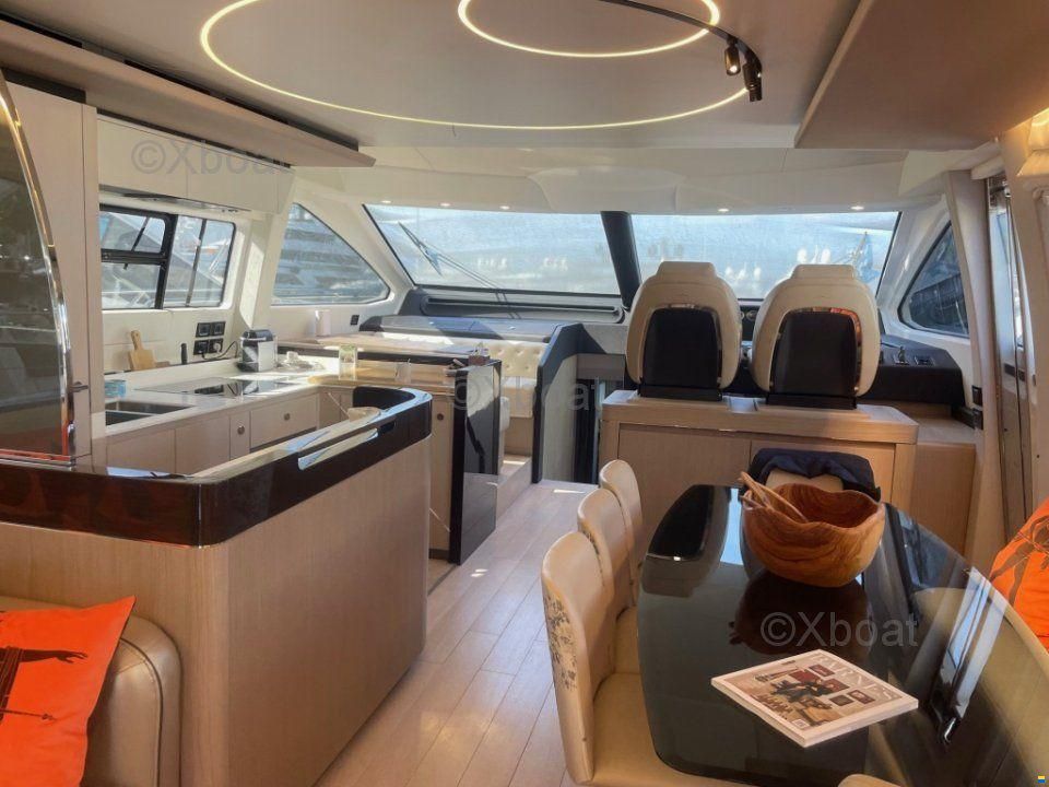 Azimut 72 Fly