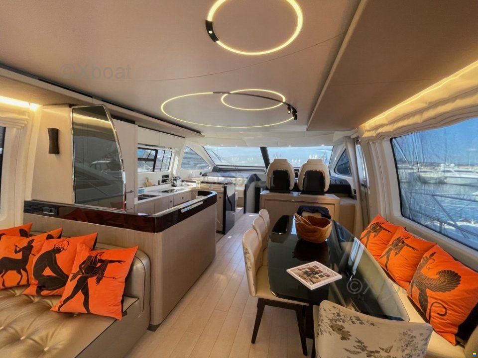 Azimut 72 Fly