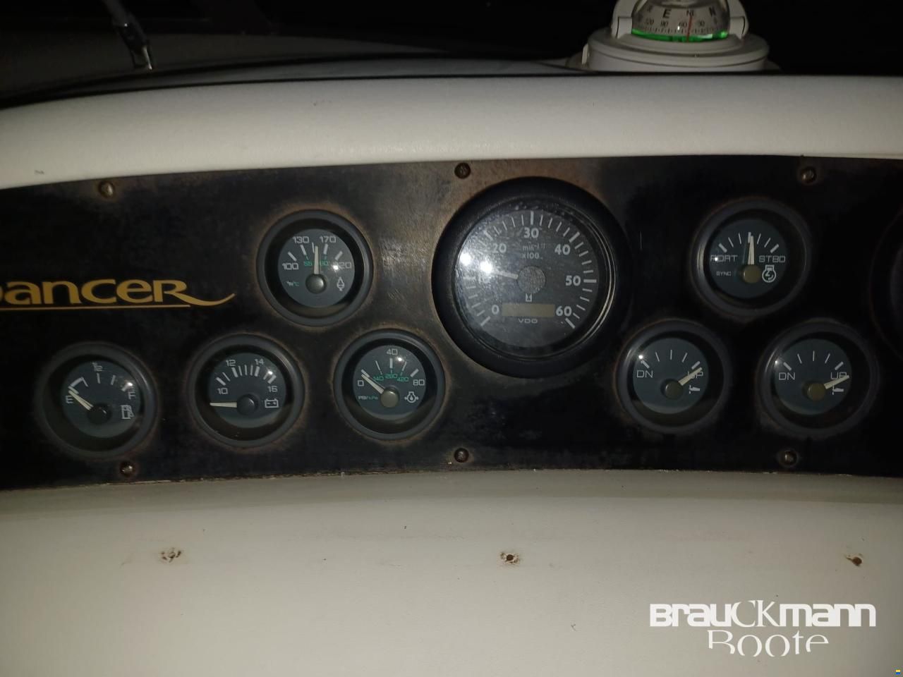 Sea Ray 330 Sundancer