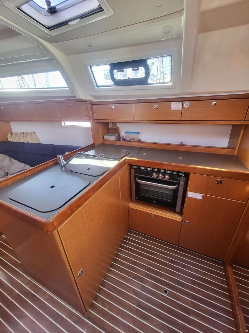Bavaria 37 CRUISER