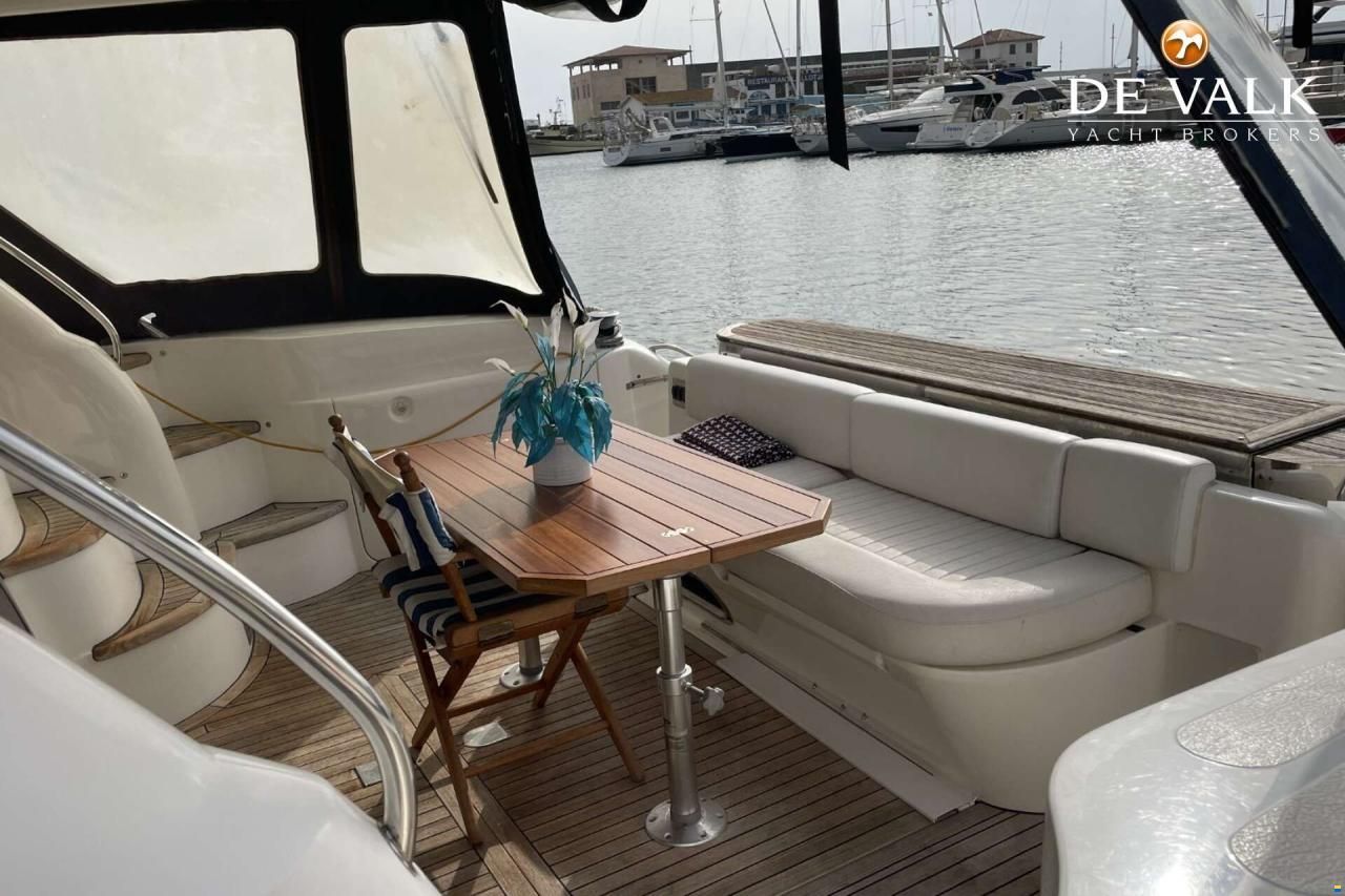 Sealine T51 Motor Yacht