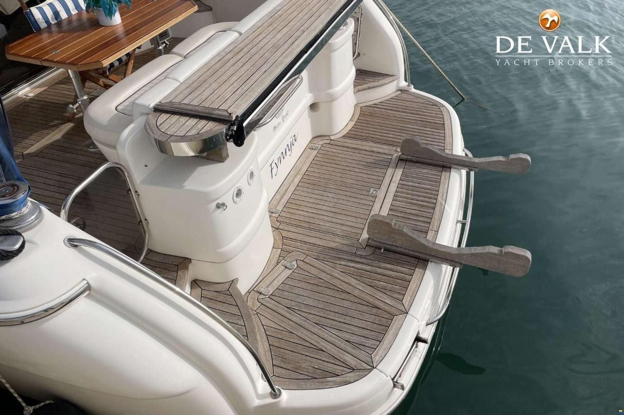 Sealine T51 Motor Yacht