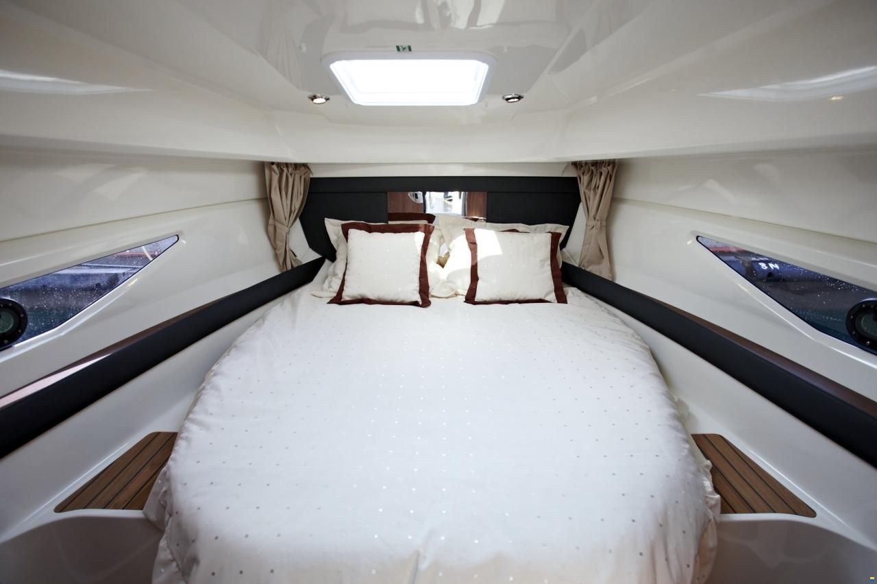 Quicksilver Activ 855 Cruiser