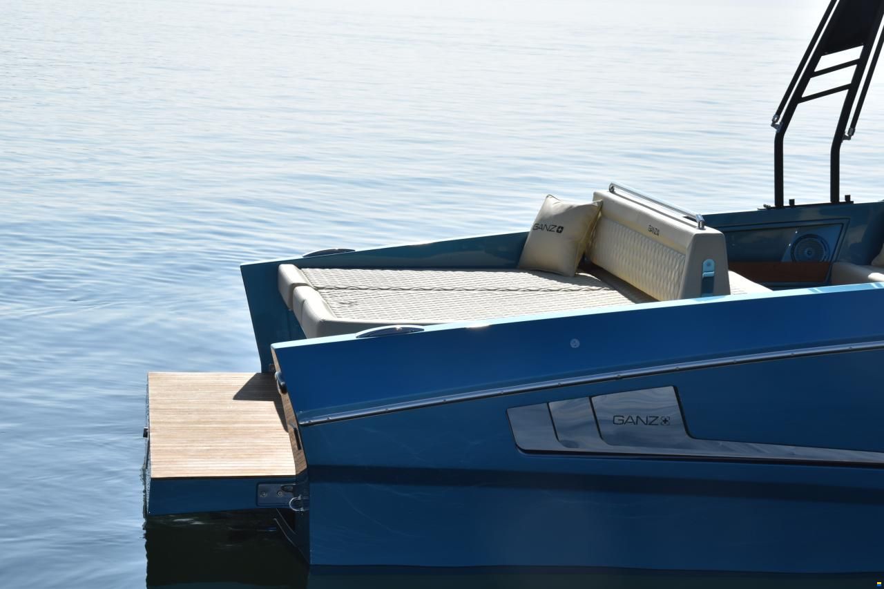 Ganz Boats Ovation 7X Cruiser