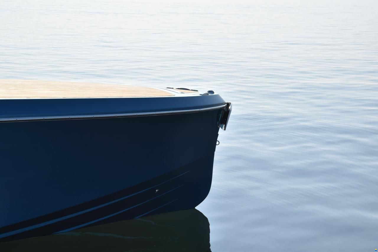 Ganz Boats Ovation 7X Cruiser