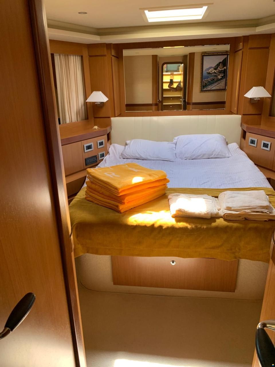Ferretti Altura 690