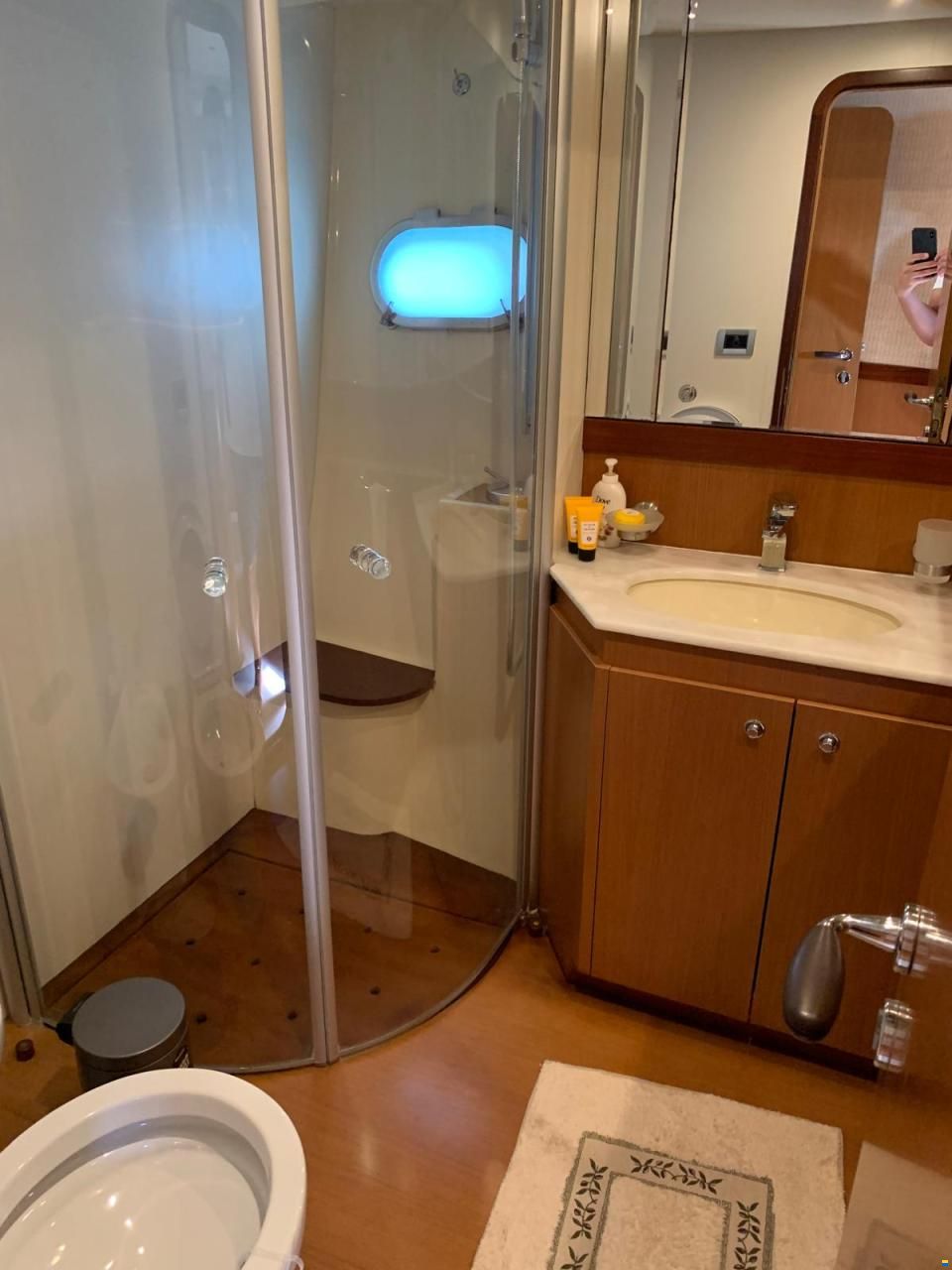 Ferretti Altura 690