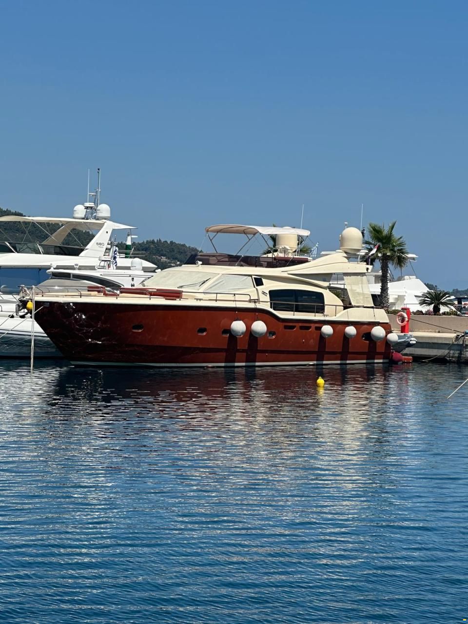Ferretti Altura 690