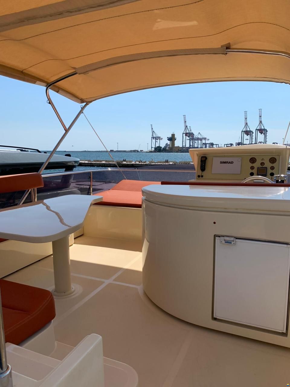 Ferretti Altura 690