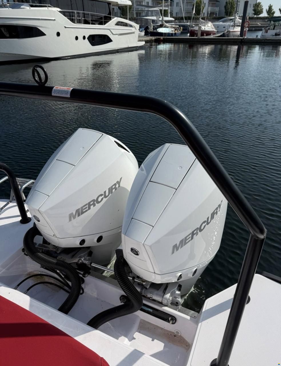 Axopar 28