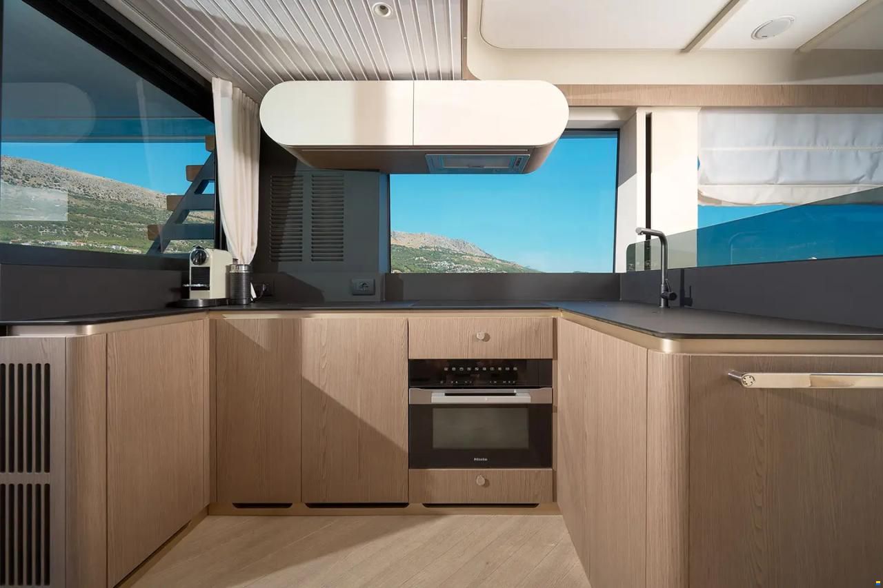Azimut Magellano 60