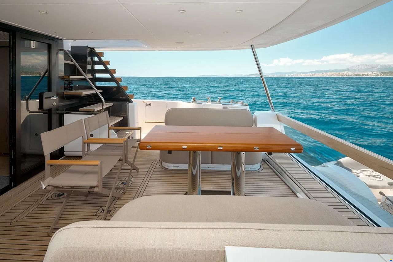 Azimut Magellano 60