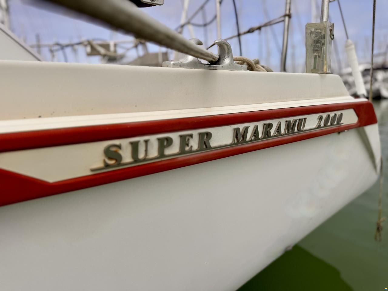 Amel Super Maramu 2000 Red Line