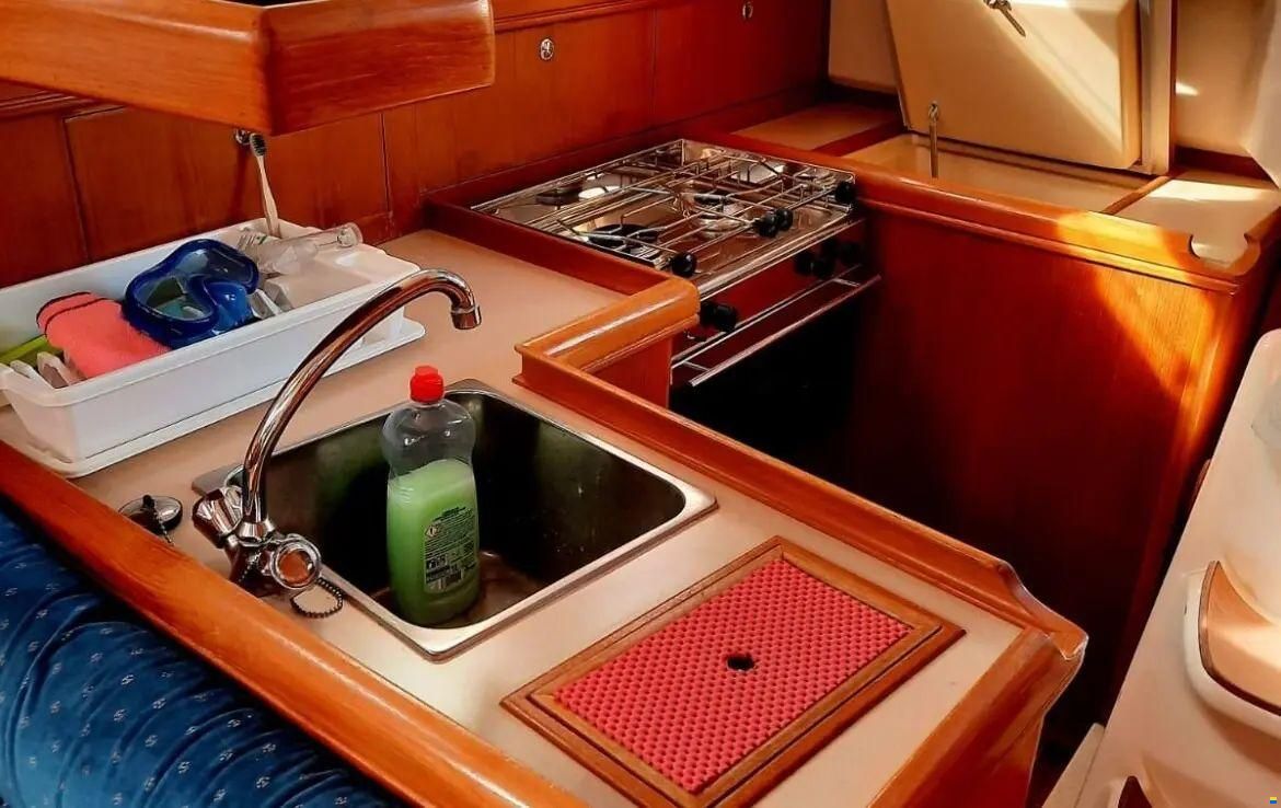 Hunter Marine 326