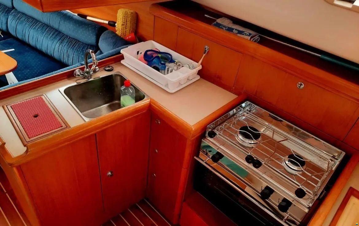 Hunter Marine 326