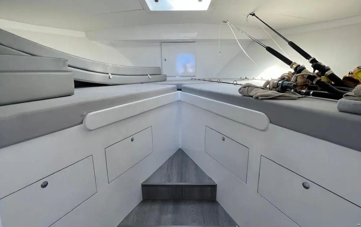 Hatteras 39 Convertible