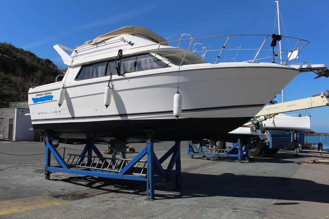 Bayliner 2858 Classic Flybridge