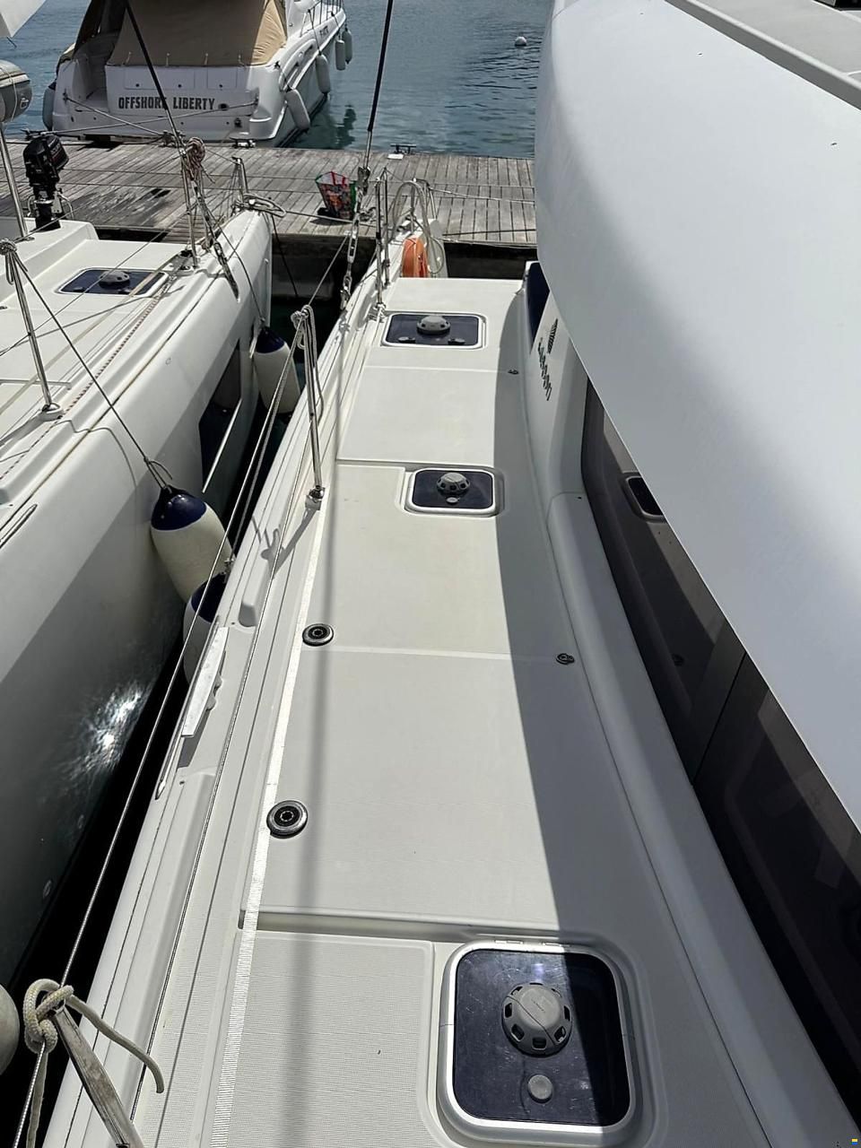 Lagoon 42