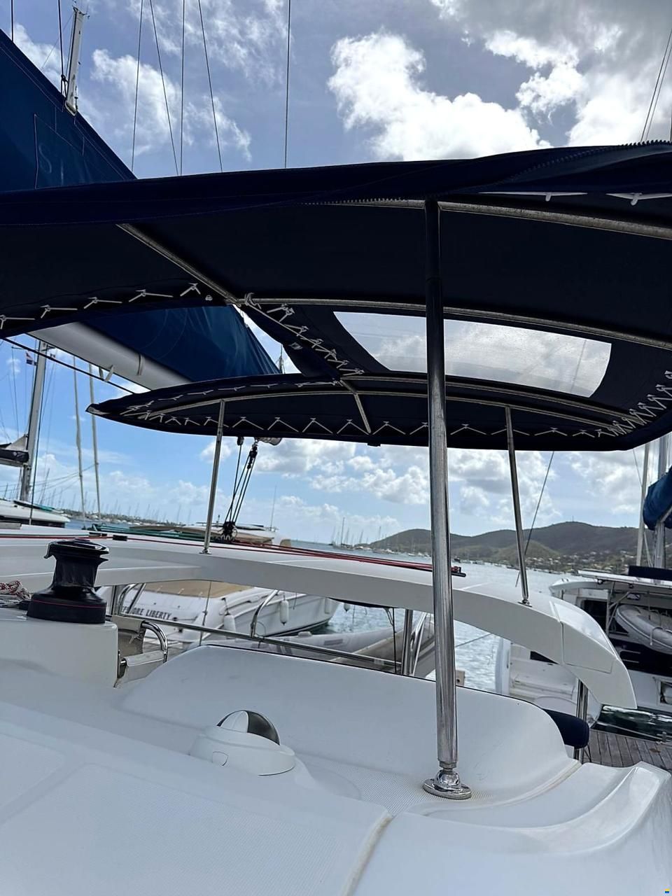 Lagoon 42