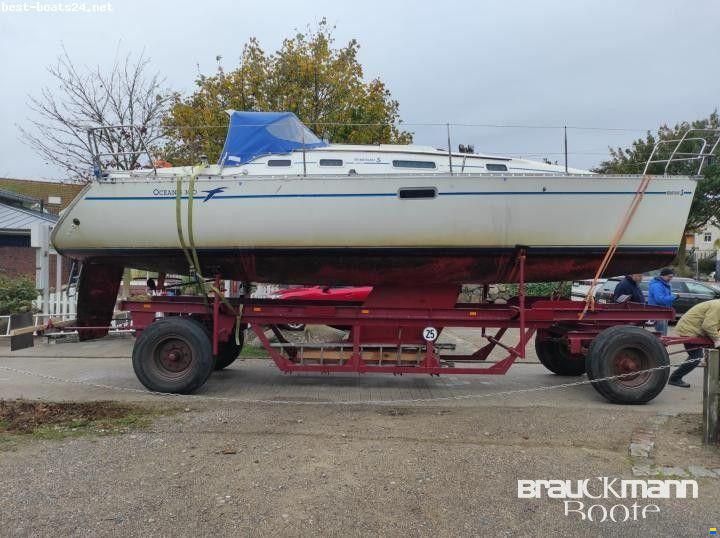 Beneteau Oceanis 300