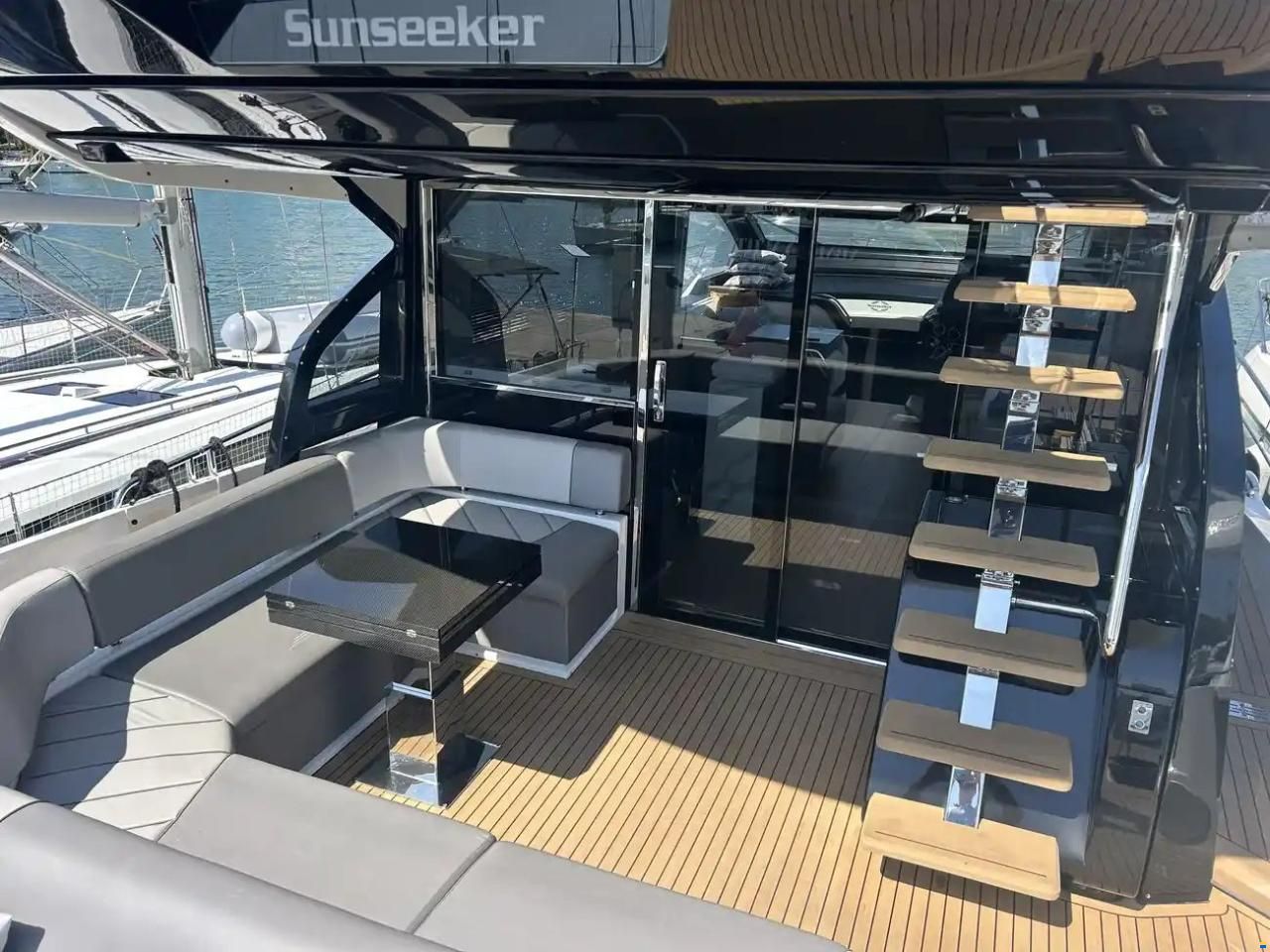 Sunseeker 65 Sport Yacht