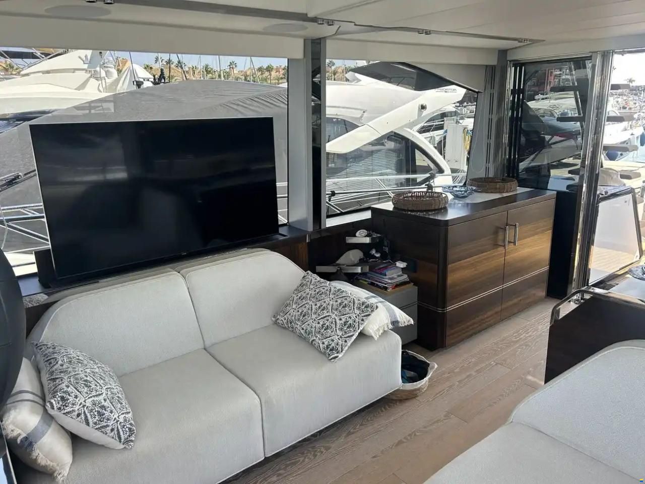 Sunseeker 65 Sport Yacht