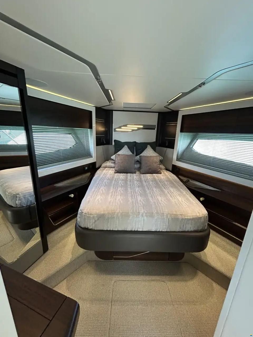 Sunseeker 65 Sport Yacht