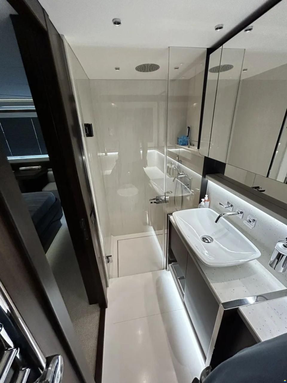 Sunseeker 65 Sport Yacht