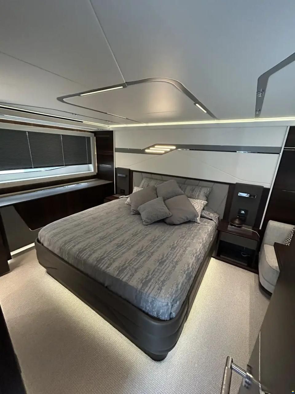 Sunseeker 65 Sport Yacht