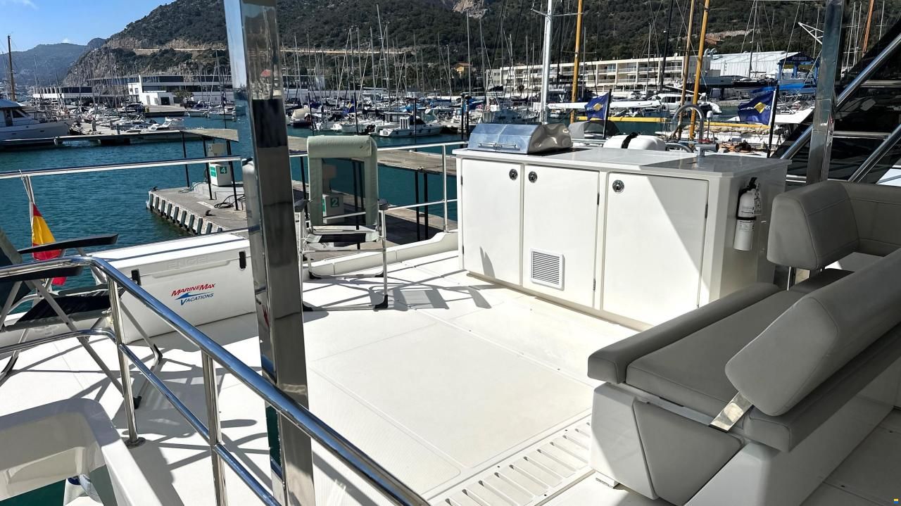 AQUILA 54 Yacht