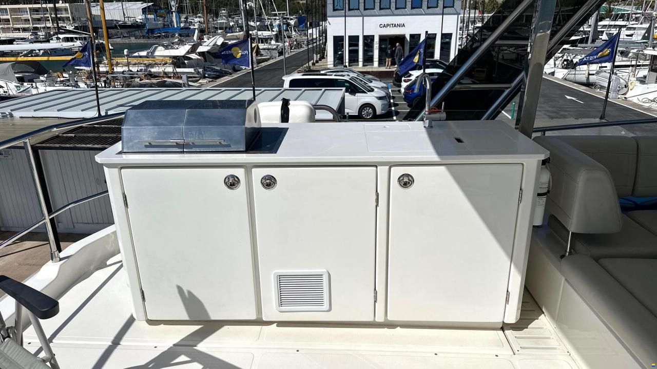 AQUILA 54 Yacht