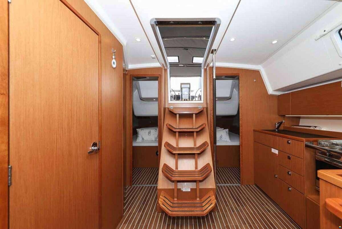 Bavaria C42