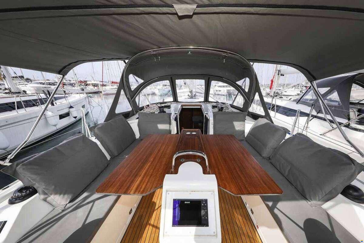 Bavaria C42