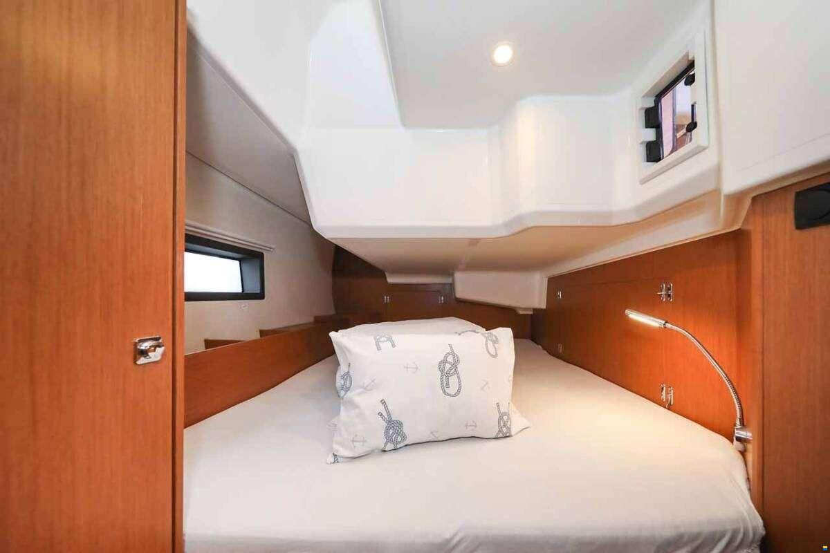 Bavaria C42