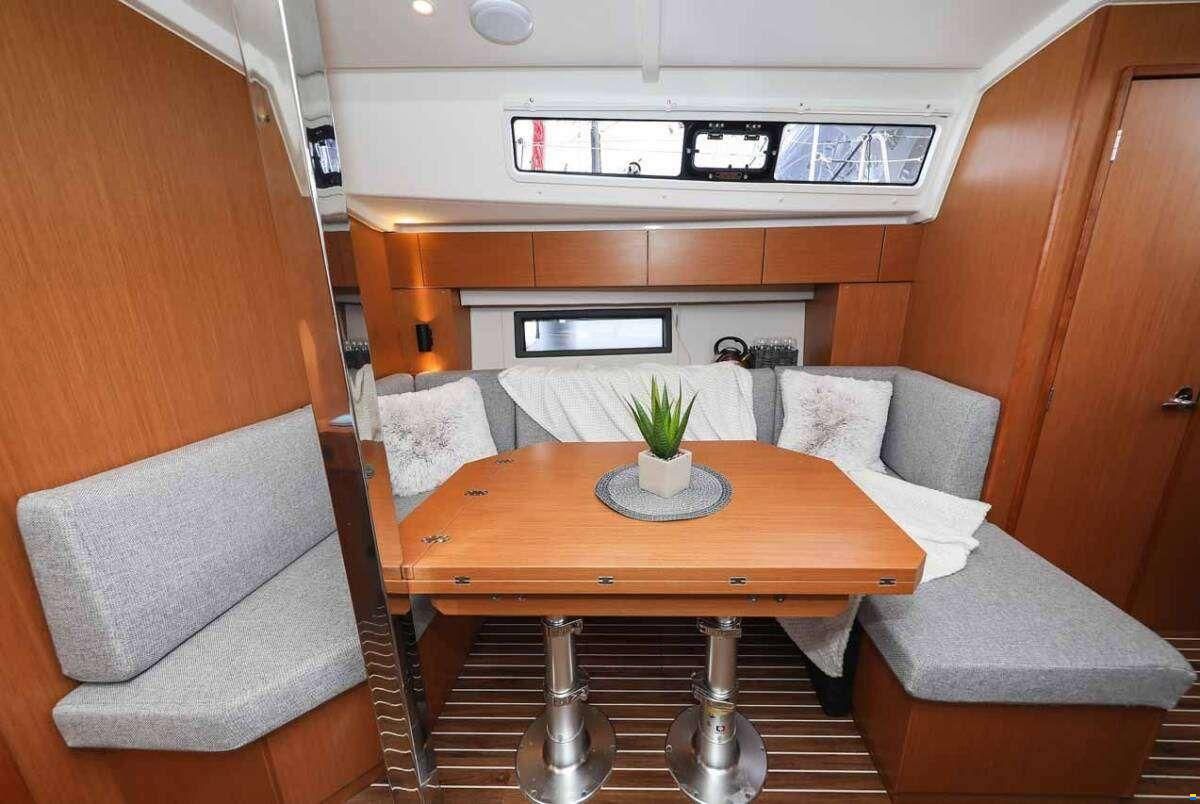 Bavaria C42