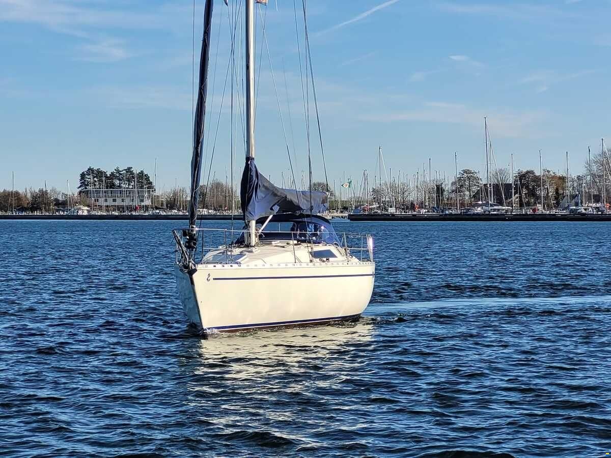 Beneteau First 35